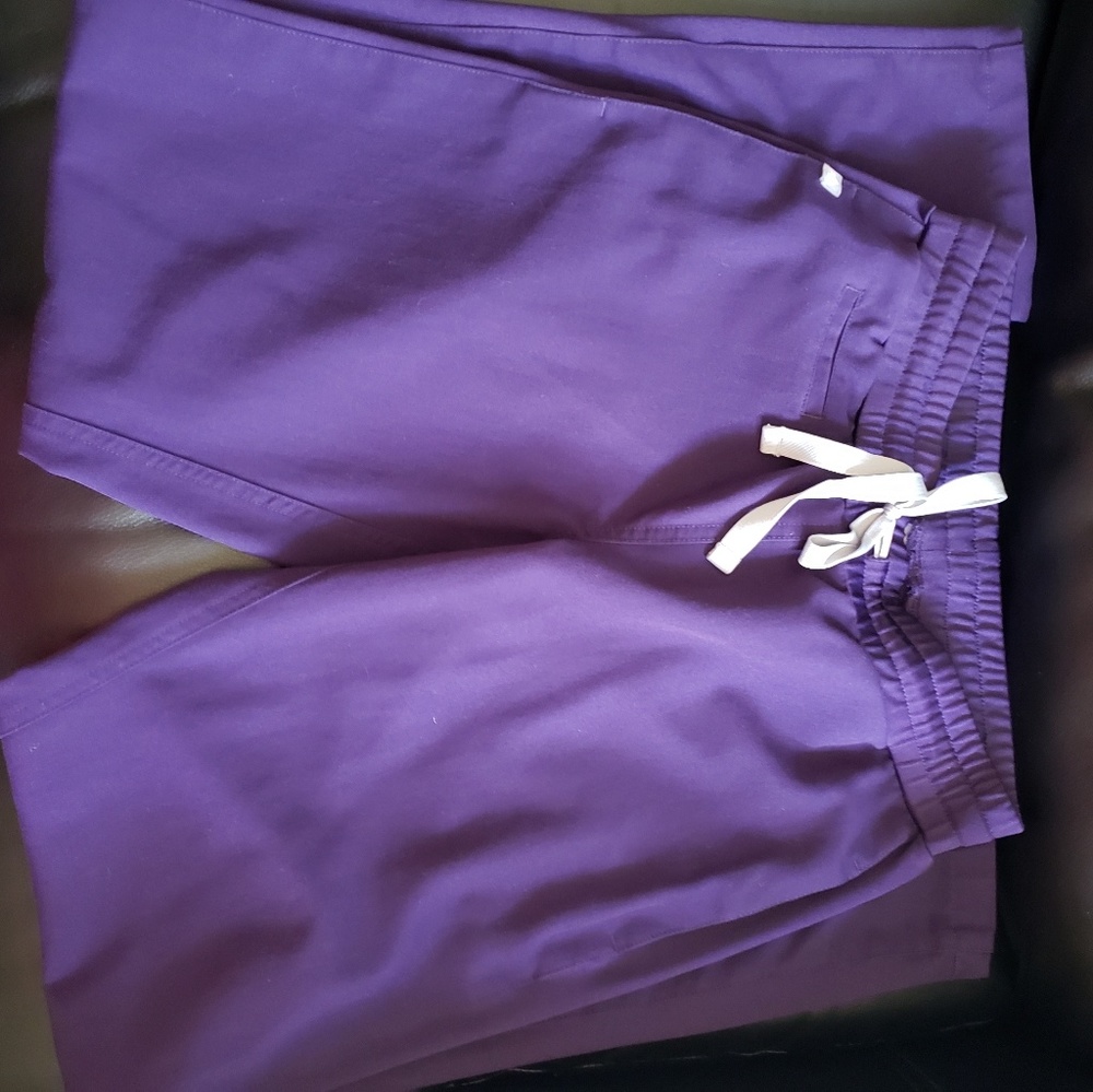 Figs scrub pants XXS **purple**